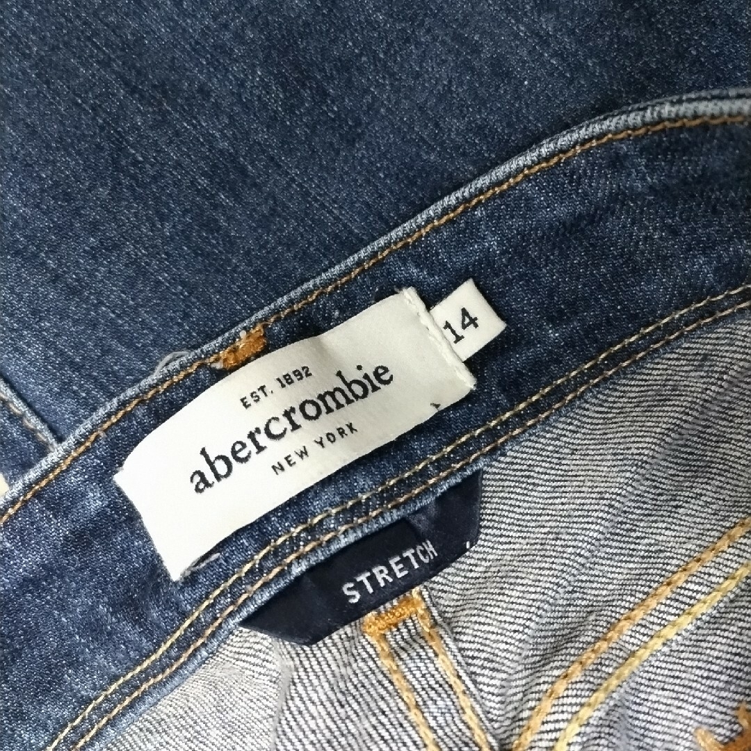 Abercrombie&Fitch(アバクロンビーアンドフィッチ)のアバクロキッズ　ジーパン　デニム レディースのパンツ(デニム/ジーンズ)の商品写真