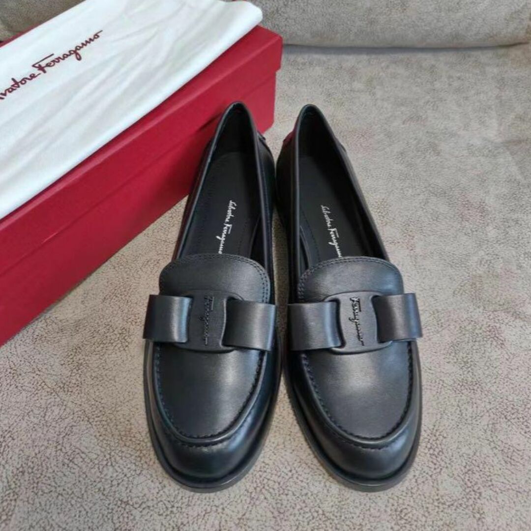 Salvatore Ferragamo - 極美品✨ Ferragamo フェラガモ ローファーの