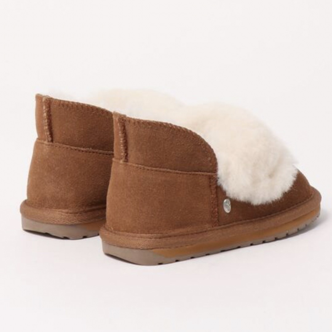 UGG(アグ)のEMU Australia ♡ 新品未使用　ムートンブーツ　ショート　キッズ キッズ/ベビー/マタニティのキッズ靴/シューズ(15cm~)(ブーツ)の商品写真