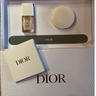 ディオール(Dior)のDIOR ディオール　最新　ノベルティ　ネイルケアセット　ベースコート　アプリコ(ネイルケア)