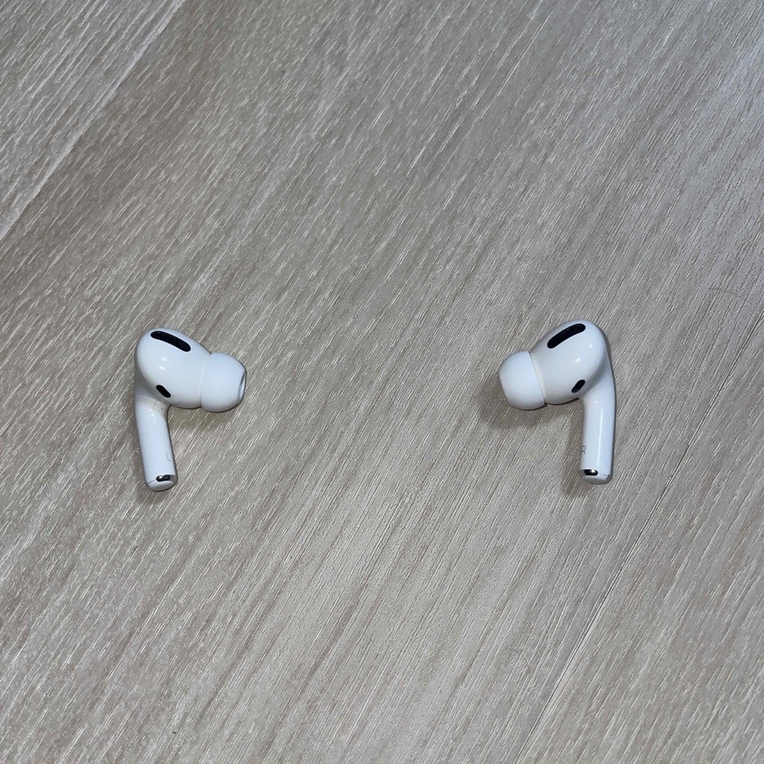 Apple(アップル)のApple純正 AirPods Pro 第1世代 スマホ/家電/カメラのオーディオ機器(ヘッドフォン/イヤフォン)の商品写真