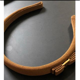 サルヴァトーレフェラガモ(Salvatore Ferragamo)のFerragamo フェラガモ ヴァラ リボン カチューシャ 細め  値下げ(カチューシャ)