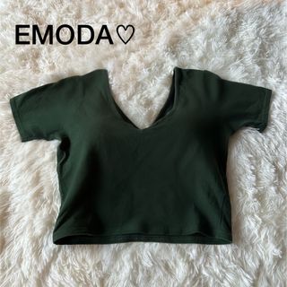 エモダ(EMODA)のEMODA クロップド丈トップス(Tシャツ(半袖/袖なし))