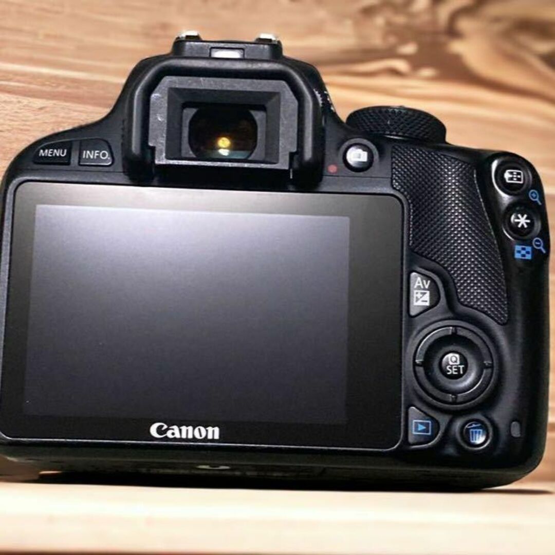 動作品！　Canon キャノン 一眼レフカメラ EOS Kiss X7