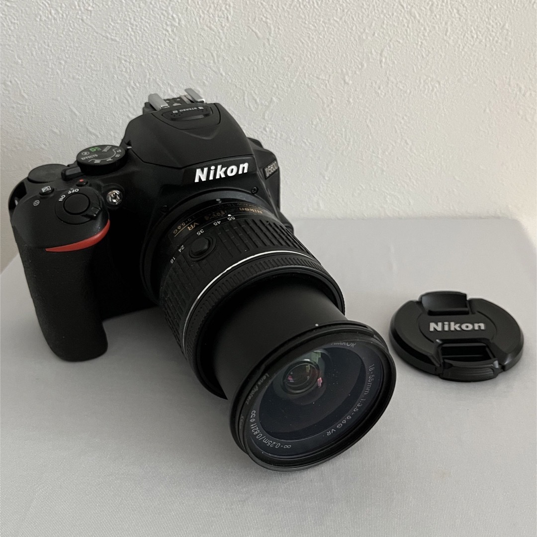 Nikon(ニコン)のnicon d5600 スマホ/家電/カメラのカメラ(デジタル一眼)の商品写真