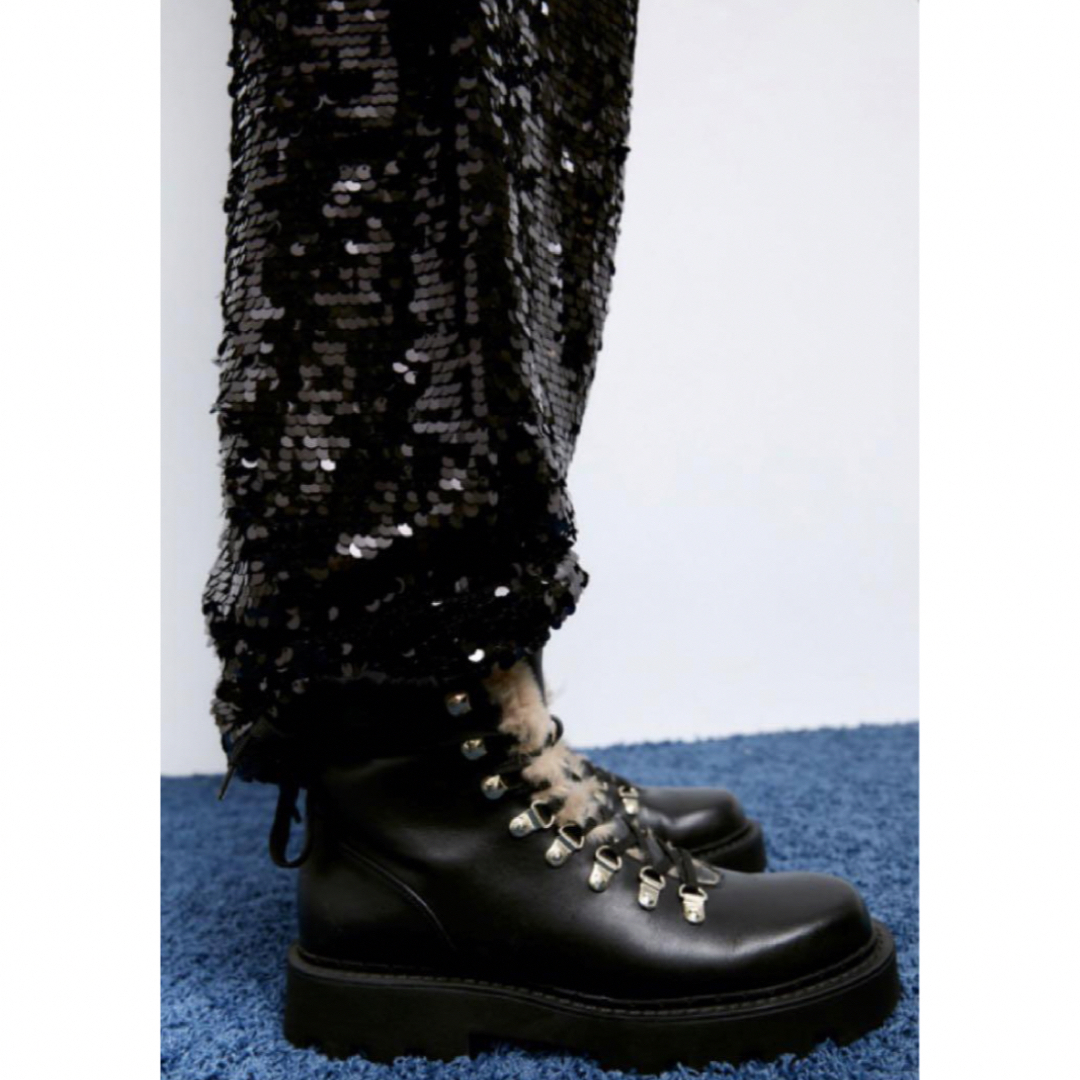 ZARA(ザラ)のZARA  本革リアルレザーブーツ　ブラック レディースの靴/シューズ(ブーツ)の商品写真