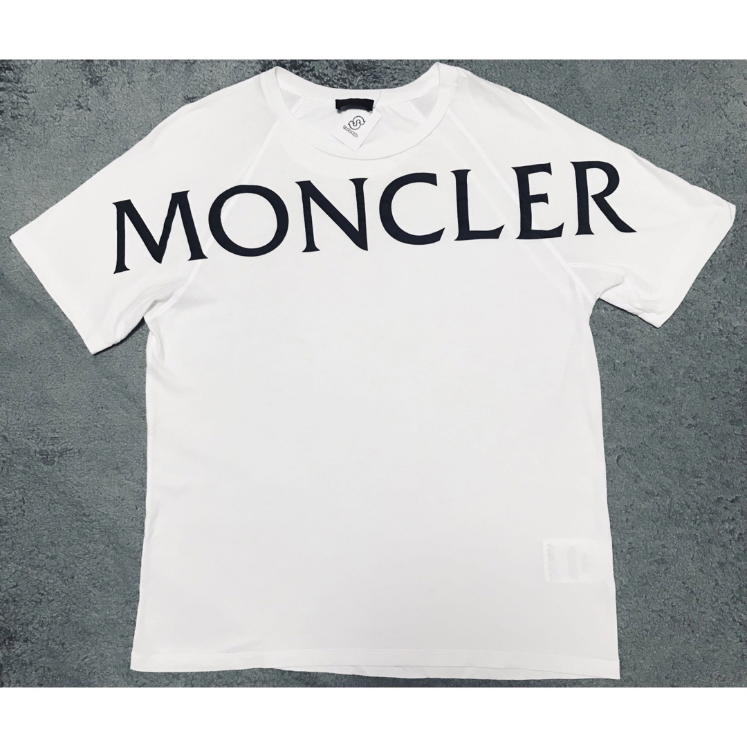 moncler プリントtシャツホワイト実寸平置き採寸です着丈