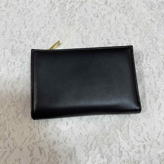 スリーコインズ(3COINS)の中古品⭐️3COINS 二つ折り財布　ブラック(財布)