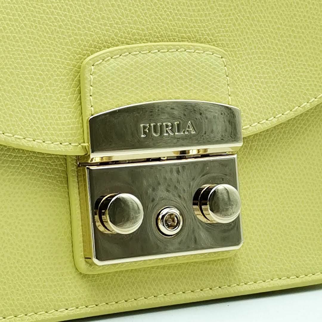 Furla(フルラ)の美品 フルラ FURLA ショルダーバッグ メトロポリス 03-23102801 レディースのバッグ(ショルダーバッグ)の商品写真