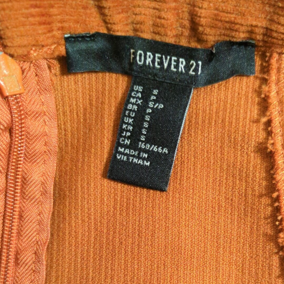 FOREVER 21(フォーエバートゥエンティーワン)のコーデュロイスカート レディースのスカート(ミニスカート)の商品写真