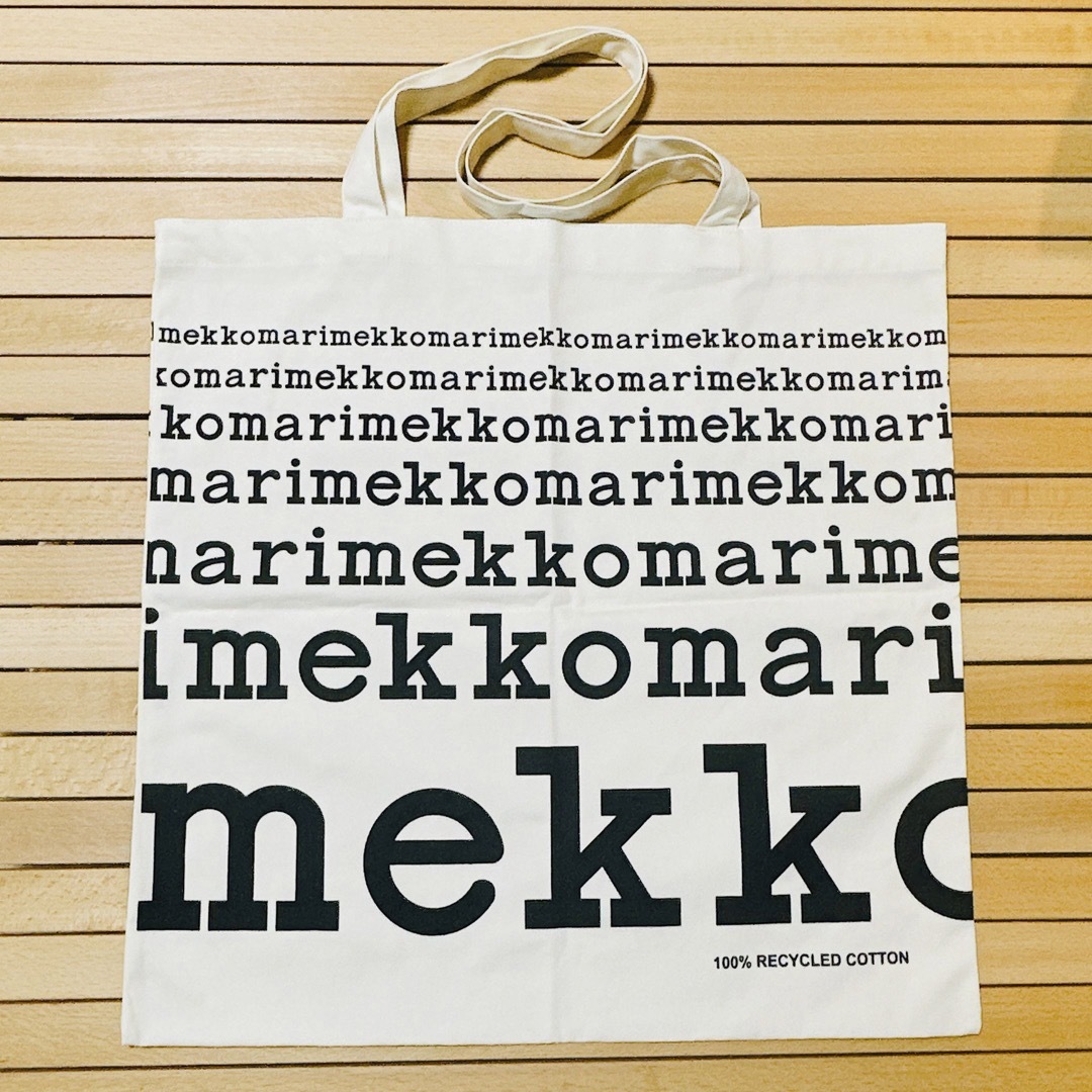 marimekko(マリメッコ)の★希少・非売品★ マリメッコ ノベルティ トートバック 黒文字 レディースのバッグ(トートバッグ)の商品写真