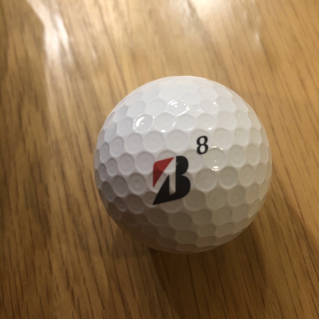 ブリジストンTOUR B XS Corporate color 新品未使用 チケットのスポーツ(ゴルフ)の商品写真
