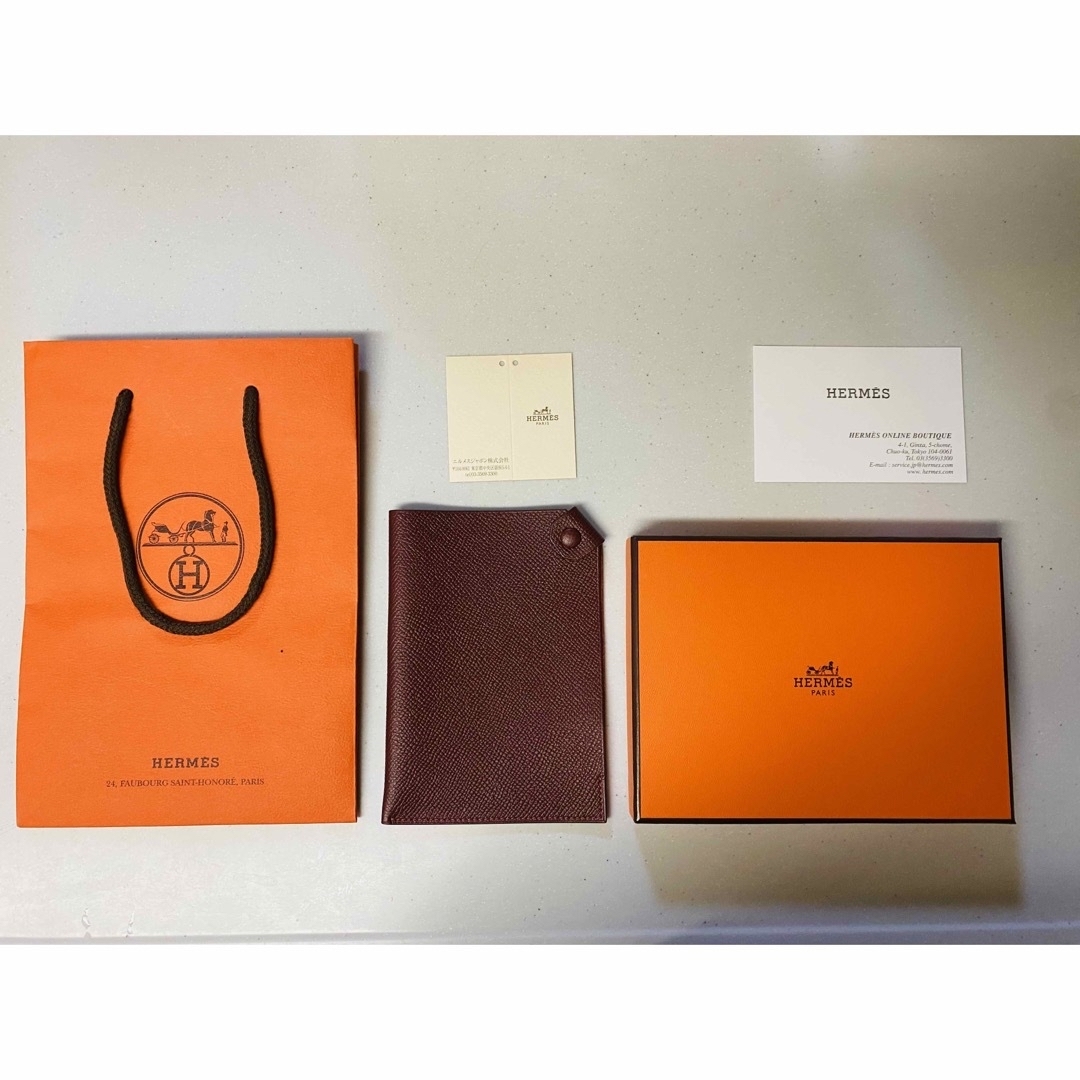 Hermes(エルメス)の【新品 正規品】HERMES エルメス パスポートケース ターマック レディースのファッション小物(その他)の商品写真