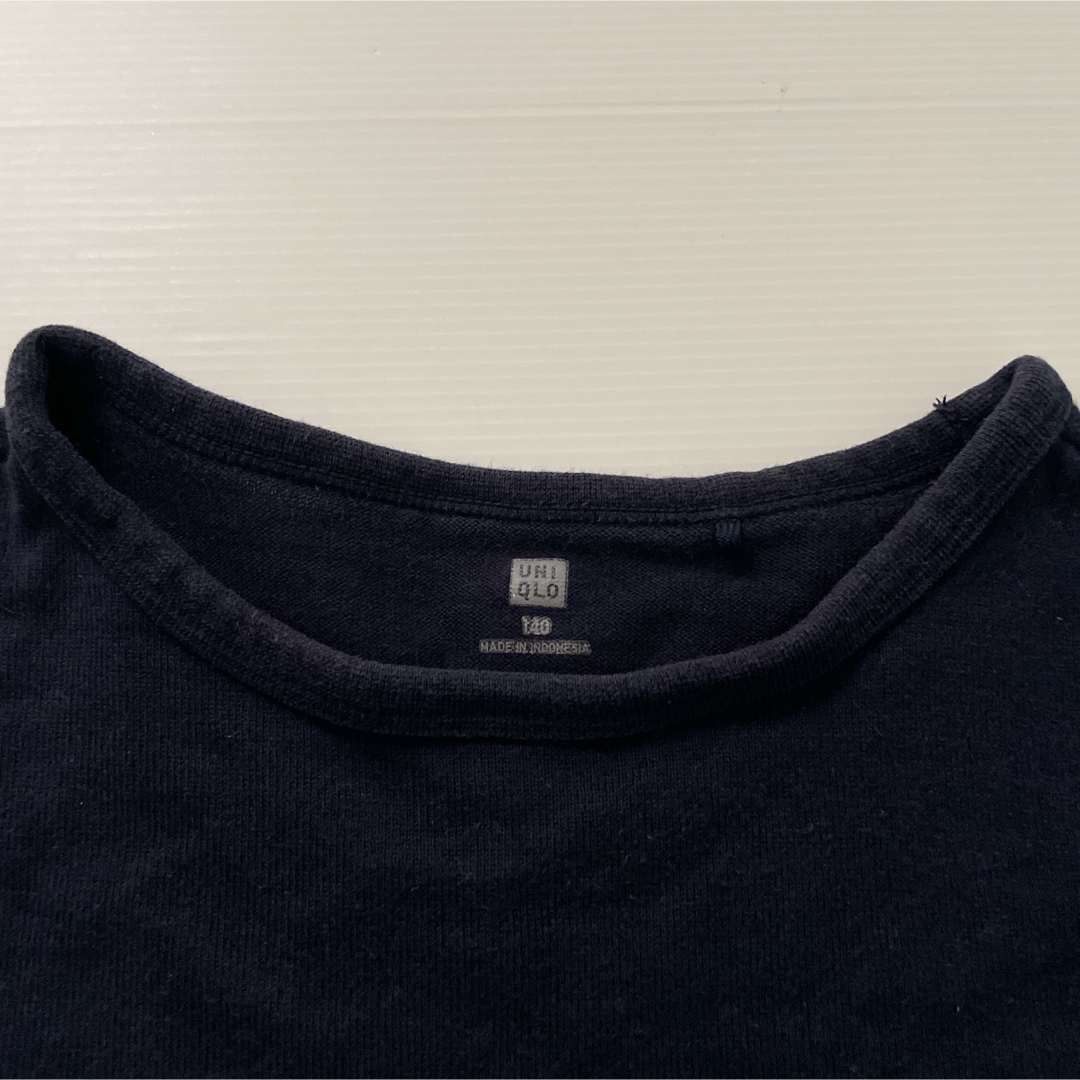 UNIQLO(ユニクロ)の中古☆ユニクロ UNIQLO 綿100% 長袖Ｔシャツ 2枚（140cm） キッズ/ベビー/マタニティのキッズ服男の子用(90cm~)(Tシャツ/カットソー)の商品写真