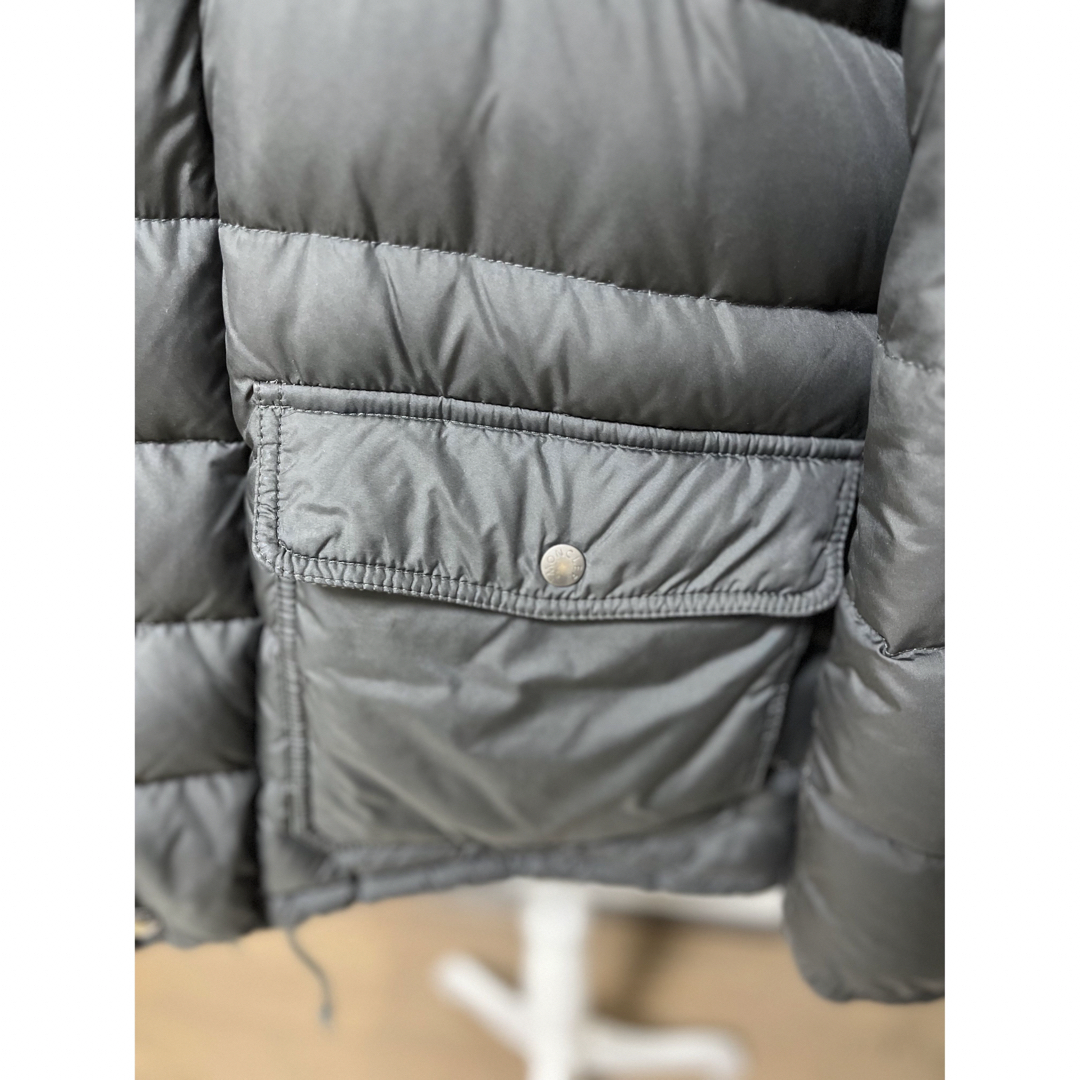 MONCLER(モンクレール)の今だけ！　限定価格! モンクレール　グレー　ダウン3 美品 メンズのジャケット/アウター(ダウンジャケット)の商品写真