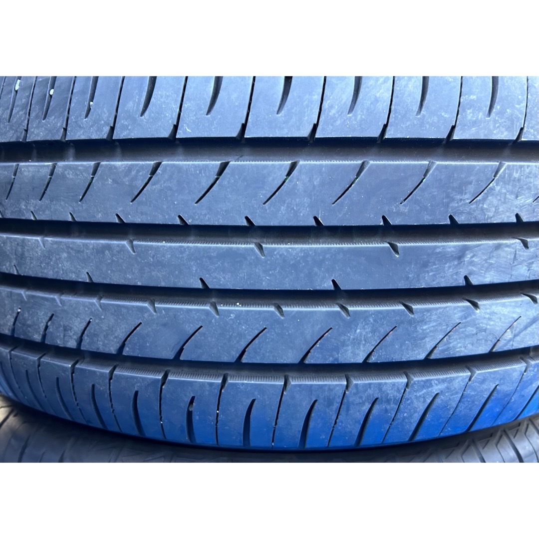 トーヨータイヤ(トーヨータイヤ)のTOYO  TIRES 215/55R17 23年製　サマータイヤ 自動車/バイクの自動車(タイヤ)の商品写真