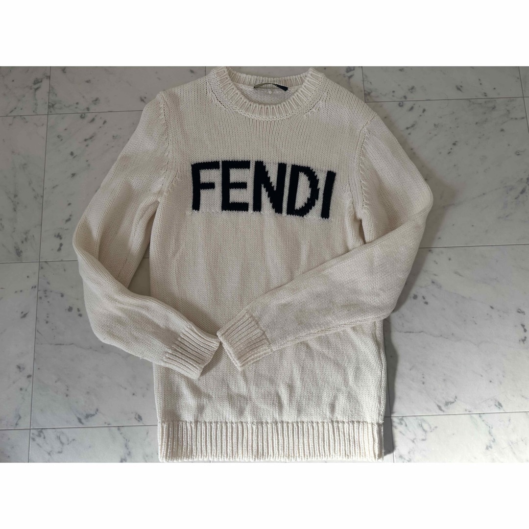 FENDIニット