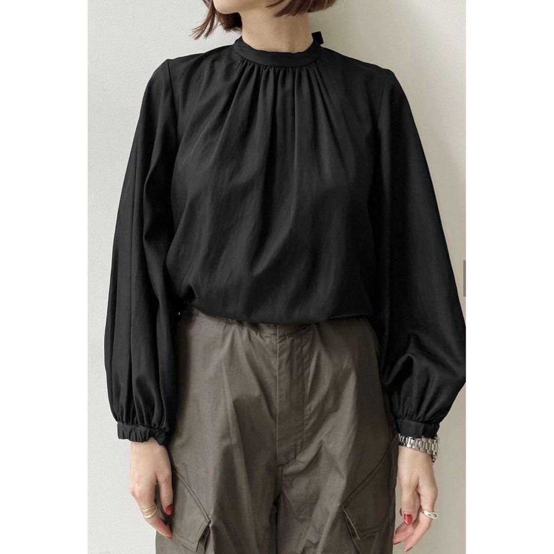 美品！L'Appartement Crew neck Gather Blouse