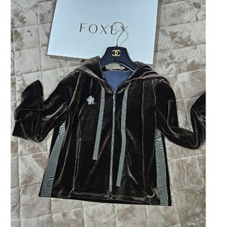 フォクシー(FOXEY)のフォクシー☆2022年大人気完売79200円お品(パーカー)