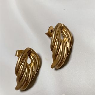 ピアス(ピアス)