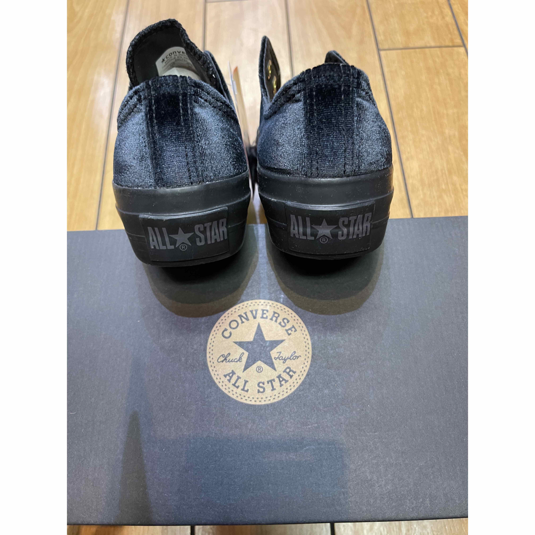 ALL STAR（CONVERSE）(オールスター)の✨新品✨コンバース　オールスター　PLTS ヴェルヴェット　ロー　厚底　ブラック レディースの靴/シューズ(スニーカー)の商品写真