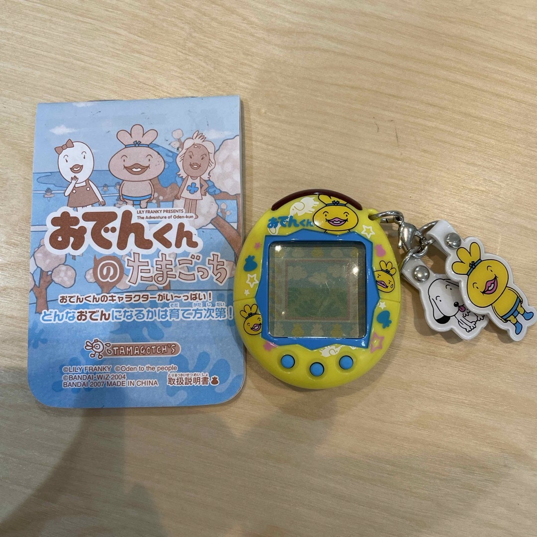 BANDAI(バンダイ)のたまごっち　おでんくんのたまごっち　おでんくんバージョン エンタメ/ホビーのゲームソフト/ゲーム機本体(携帯用ゲーム機本体)の商品写真