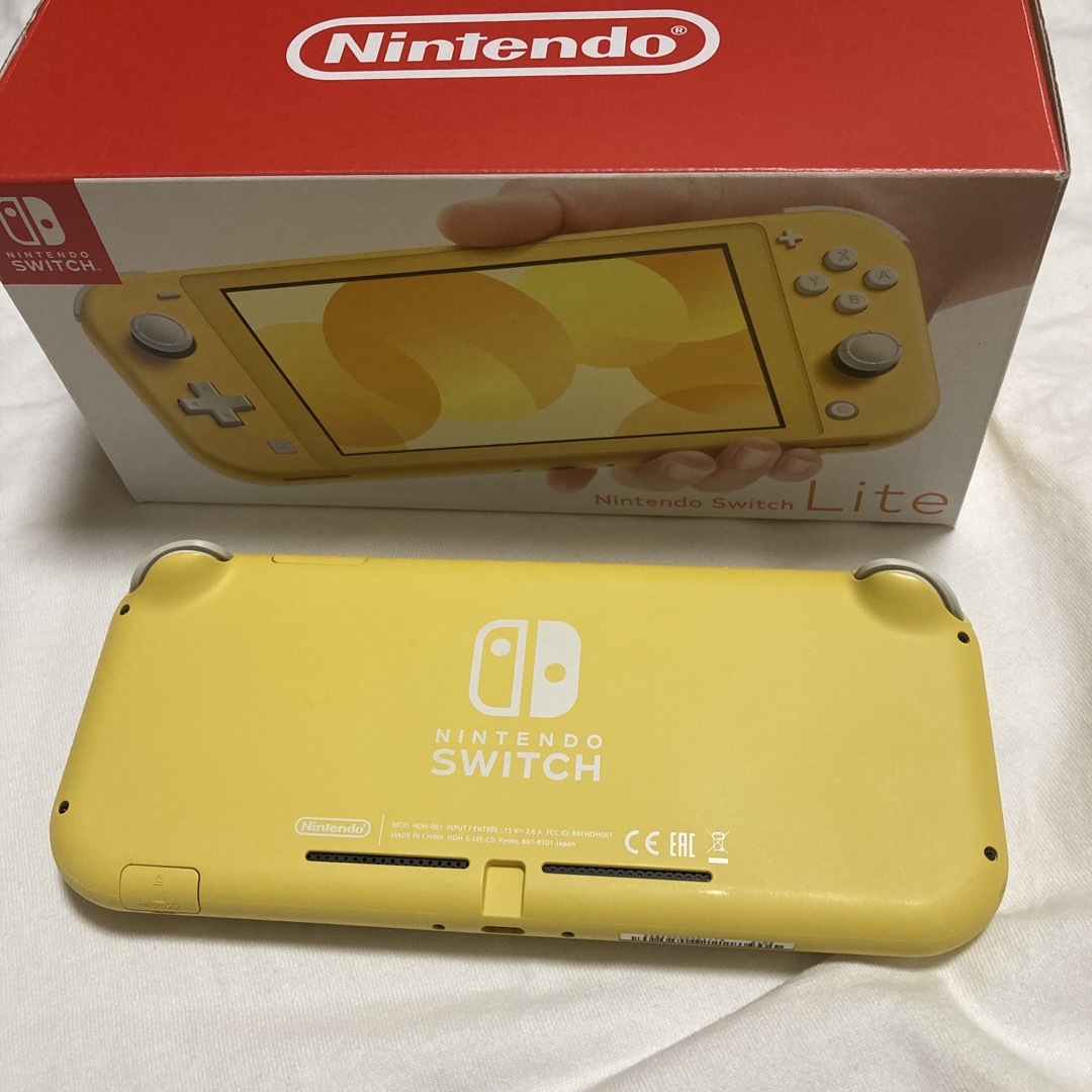 Nintendo Switch(ニンテンドースイッチ)のNintendo Switch Lite イエロー エンタメ/ホビーのゲームソフト/ゲーム機本体(家庭用ゲーム機本体)の商品写真