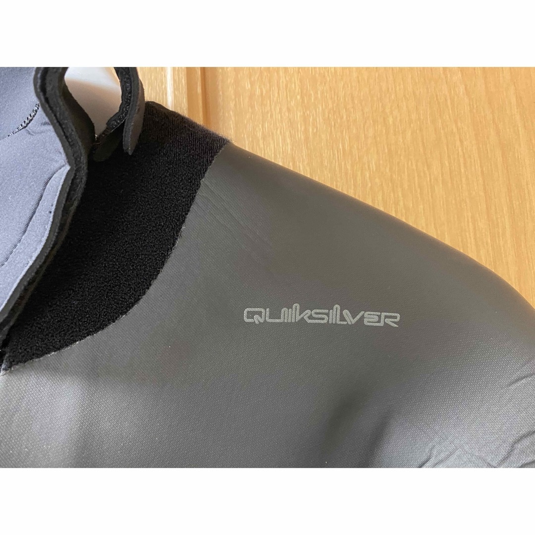 QUIKSILVER(クイックシルバー)のQUIKSILVER ウェットスーツ　セミドライ　フルスーツ　Mサイズ スポーツ/アウトドアのスポーツ/アウトドア その他(サーフィン)の商品写真