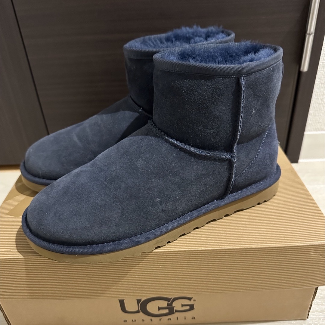 UGG(アグ)のUGG ムートン ミニ レディースの靴/シューズ(ブーツ)の商品写真