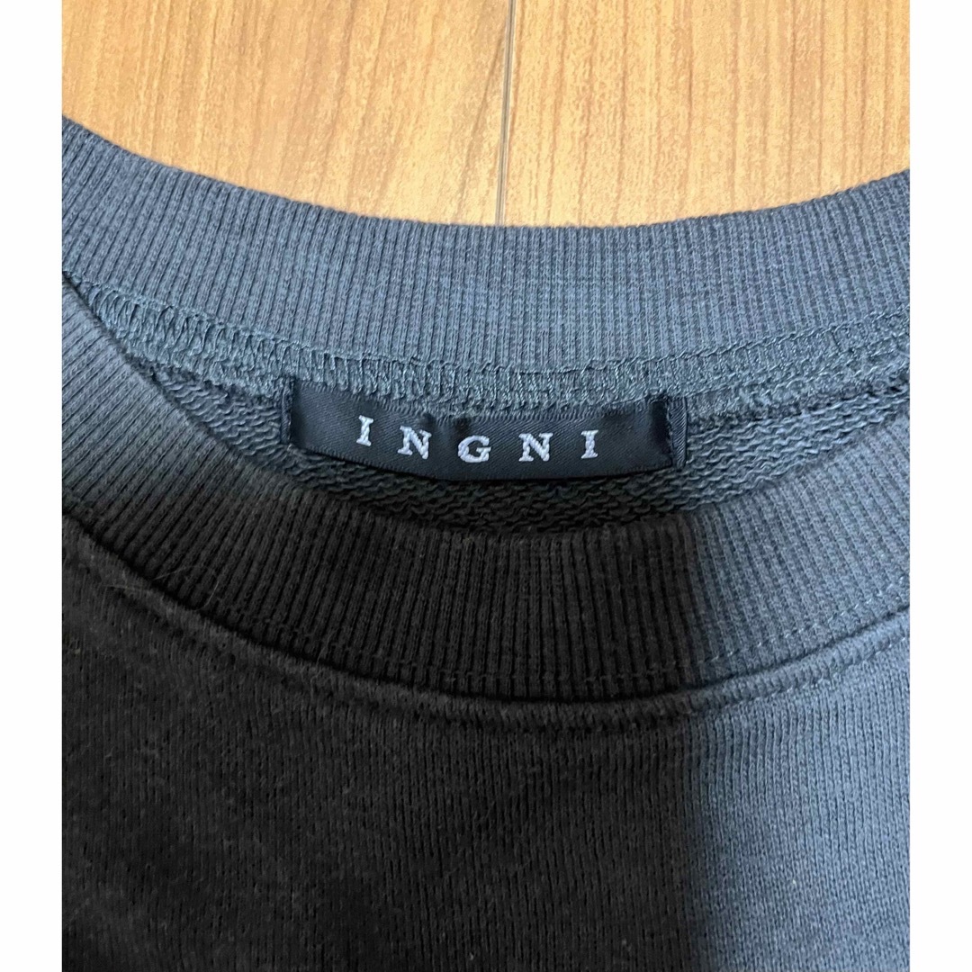 INGNI(イング)のイングINGNIデザイントレーナー　バックリボン レディースのトップス(トレーナー/スウェット)の商品写真