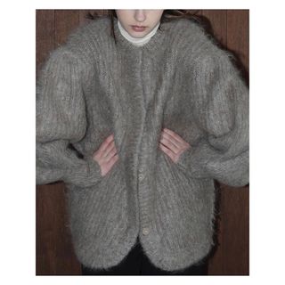 クラネ(CLANE)のCOLOR MOHAIR SHAGGY CARDIGAN ベージュ(カーディガン)