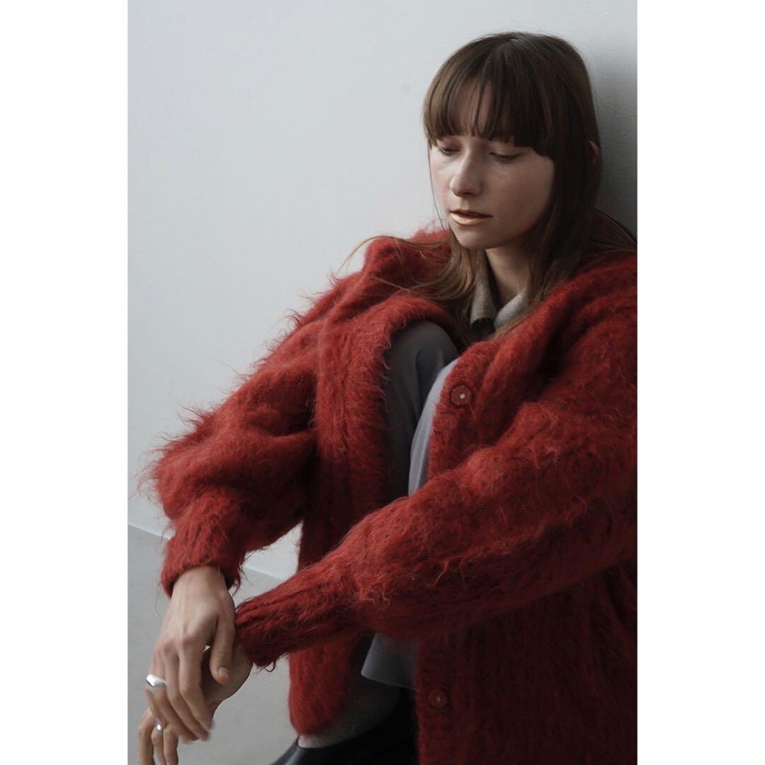 CLANE(クラネ)のCOLOR MOHAIR SHAGGY CARDIGAN 2023 レッド レディースのトップス(カーディガン)の商品写真