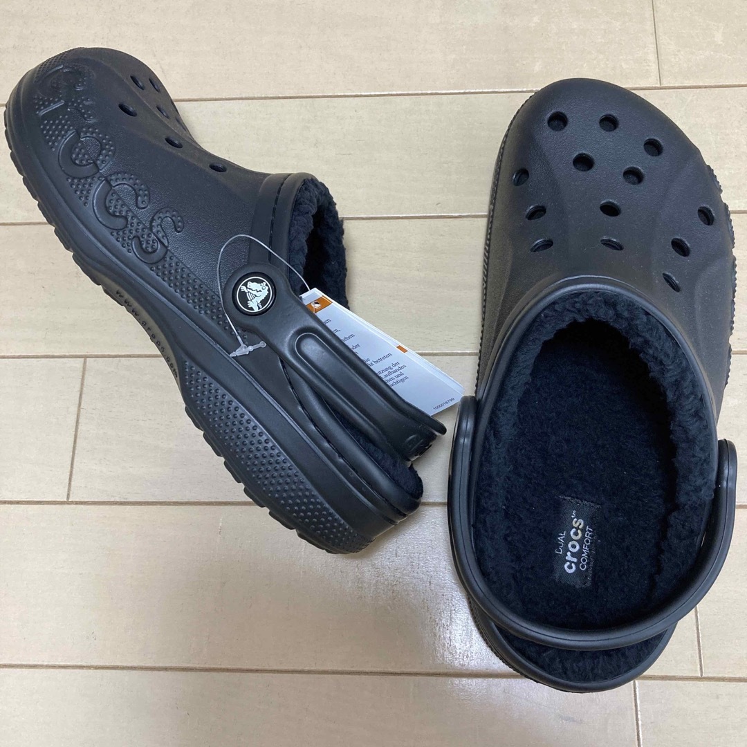 crocs(クロックス)の新品 24㎝ クロックス バヤ ラインド クロッグ ブラック ボア付き レディースの靴/シューズ(サンダル)の商品写真