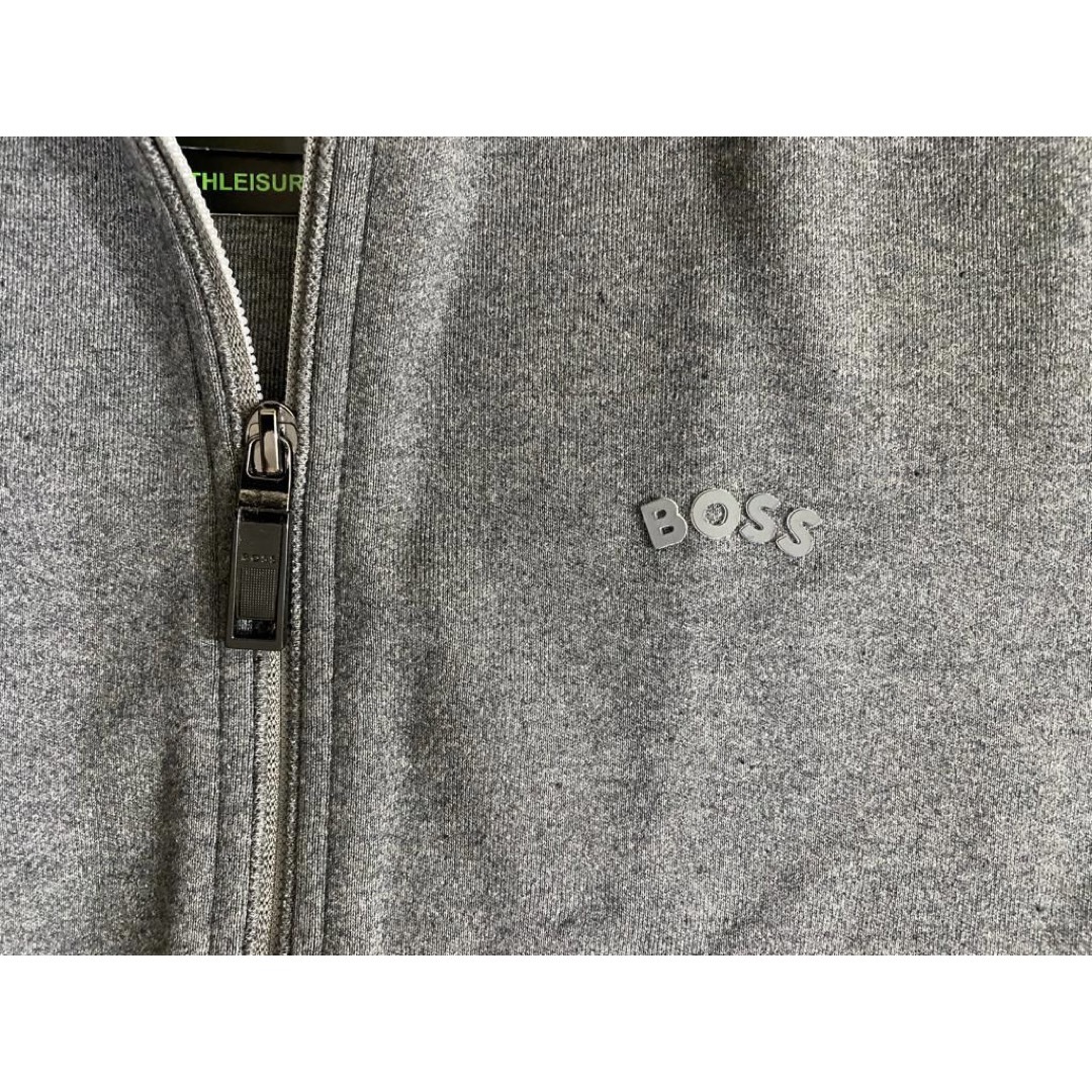 HUGO BOSS(ヒューゴボス)のヒューゴボス　新品未使用　メンズ　ジップアップ　トラックスーツ　サイズM 灰色　 メンズのトップス(スウェット)の商品写真
