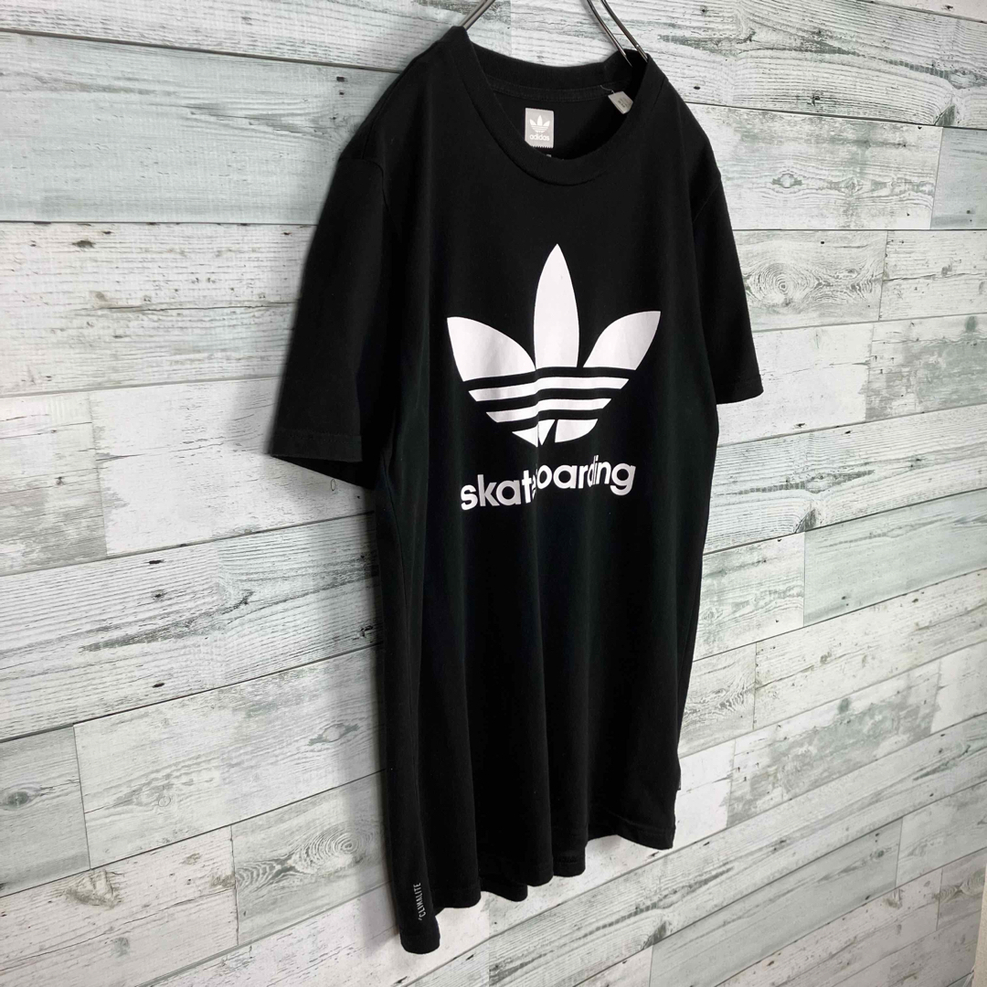 adidas(アディダス)のアディダススケートボーディング ビッグロゴプリント 半袖Tシャツ メンズのトップス(Tシャツ/カットソー(半袖/袖なし))の商品写真