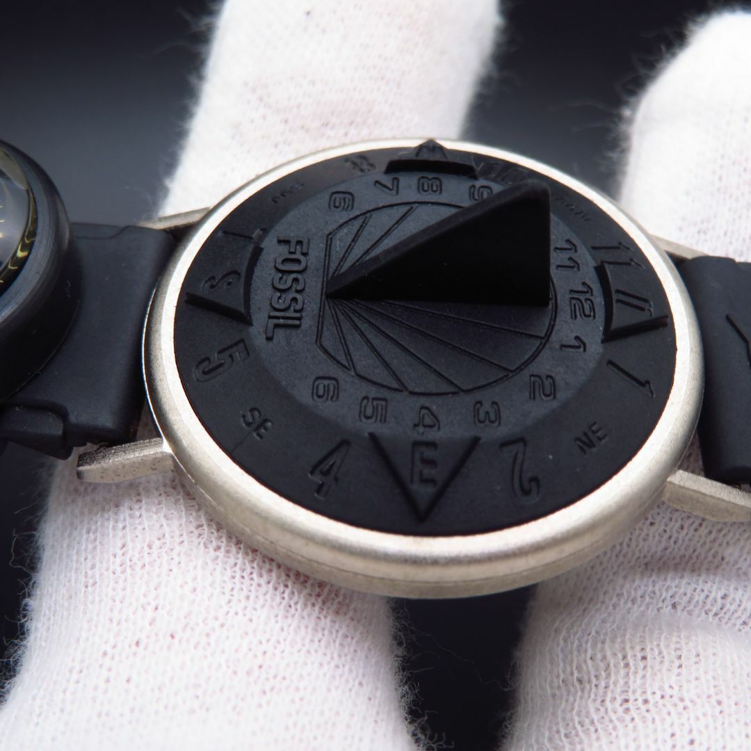 FOSSIL(フォッシル)のFOSSIL SUNDIAL 日時計 サンダイアル ブラック メンズの時計(腕時計(アナログ))の商品写真