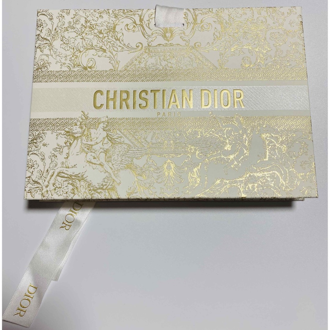 Dior(ディオール)のChristian Dior ホリデー ☆ショッパー ギフトボックス レディースのバッグ(ショップ袋)の商品写真