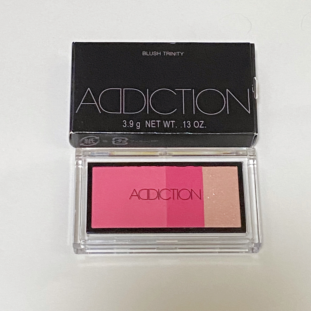 ADDICTION(アディクション)の【未使用】ADDICTION アディクション ブラッシュトリニティ  004 コスメ/美容のベースメイク/化粧品(チーク)の商品写真