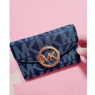 マイケルコース(Michael Kors)のマイケルコース ＼ ♡ ／ 折りたたみ財布(財布)