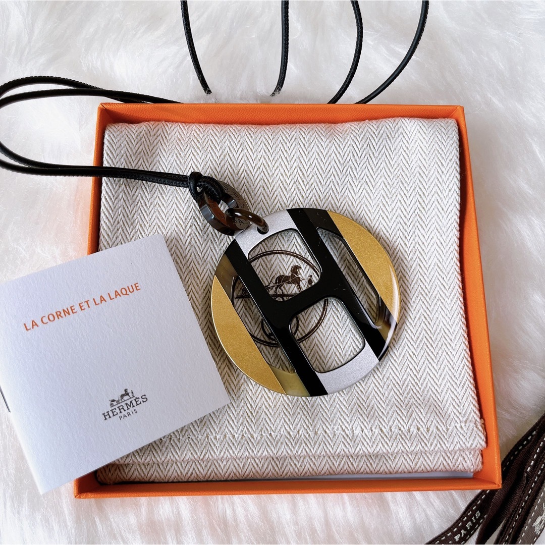Hermes - 最新作✨HERMES Hエキップ バッファローホーン ペンダント