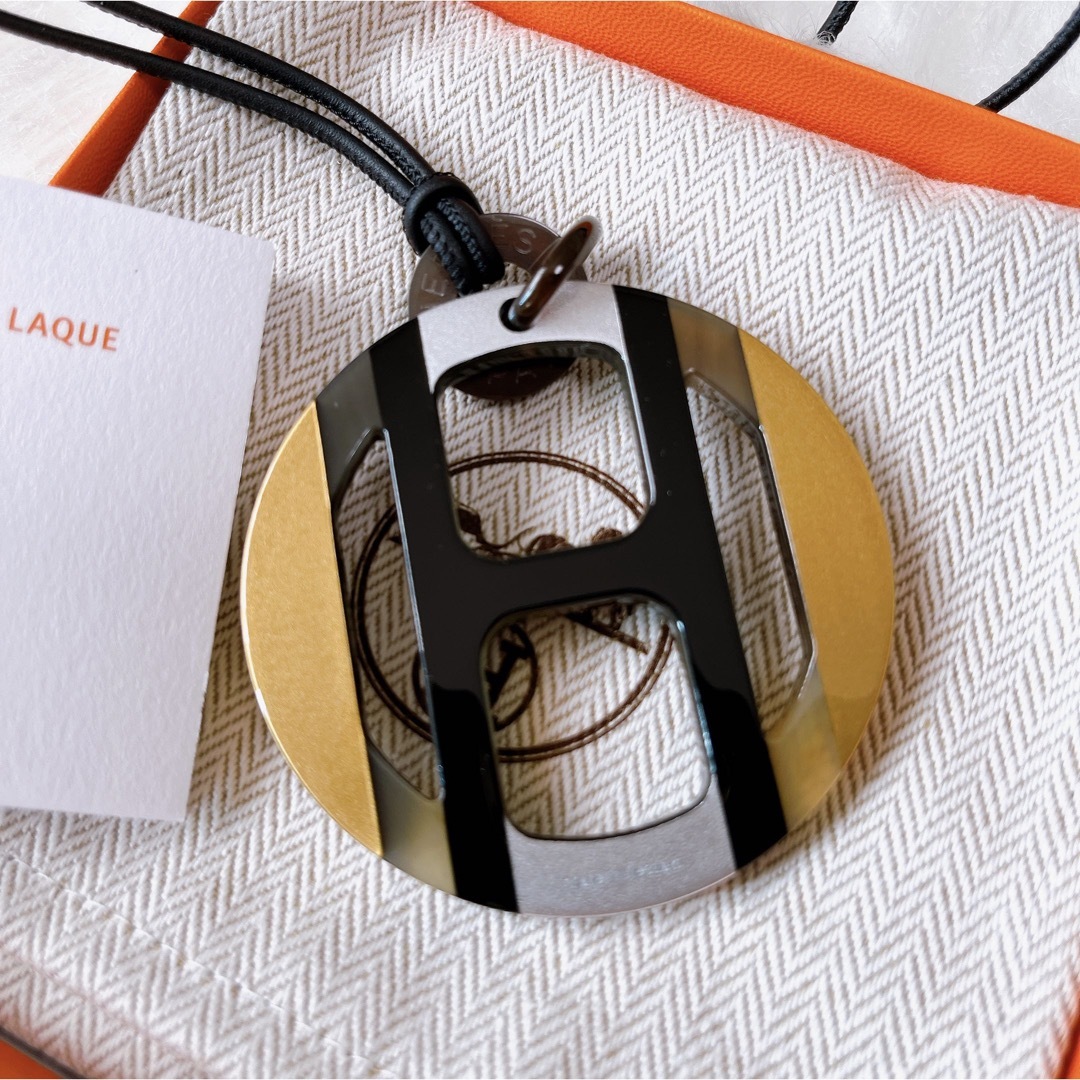Hermes - 最新作✨HERMES Hエキップ バッファローホーン ペンダント