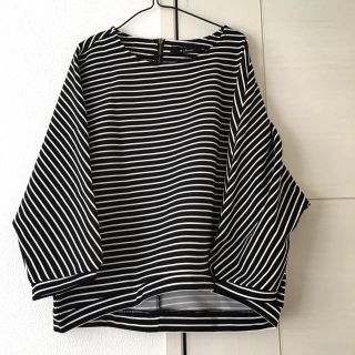 ダブルクローゼット(w closet)の：美品：ボーダートップス(カットソー(長袖/七分))