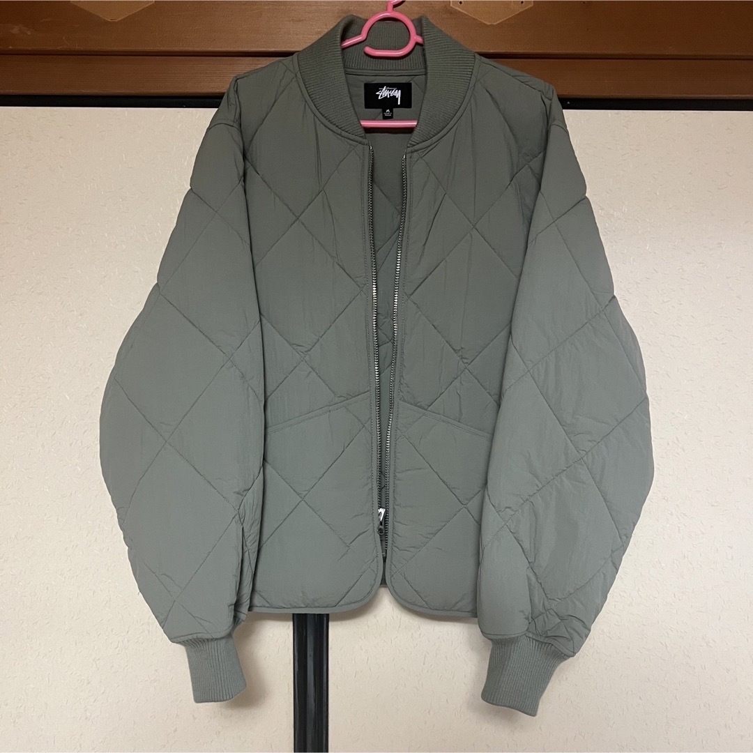 STUSSY(ステューシー)のStussy DICE QUILTED LINER JACKET メンズのジャケット/アウター(ブルゾン)の商品写真