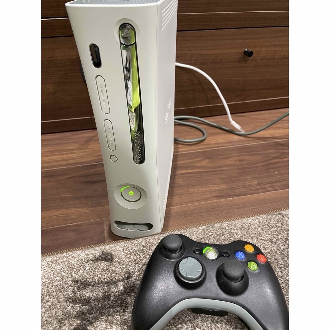 ☆Xbox360 250GB 本体＋コントローラー＋ソフト4本他