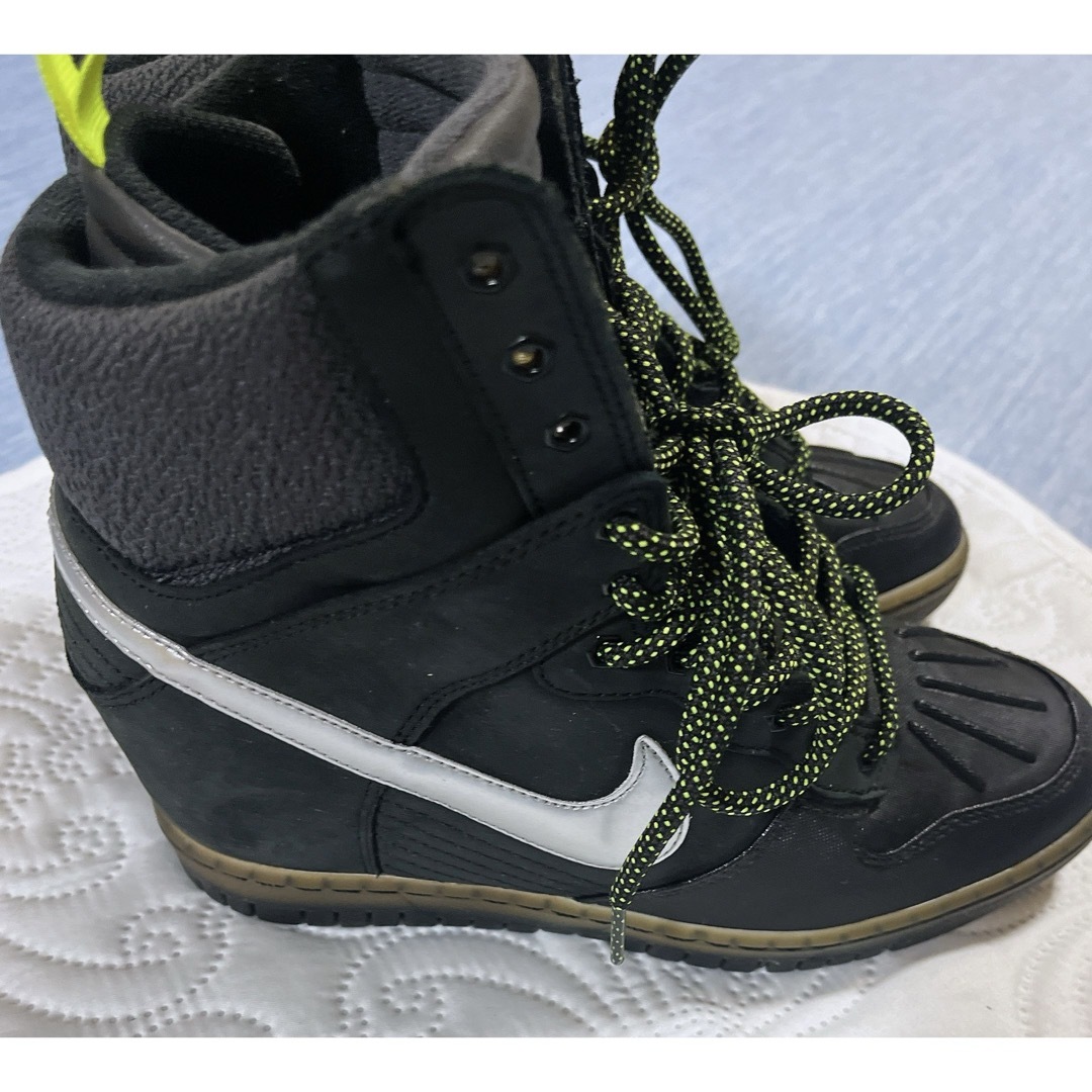 NIKE(ナイキ)のNike Dunk Sky Hi インヒール ナイキ スニーカー 24.5 レディースの靴/シューズ(スニーカー)の商品写真