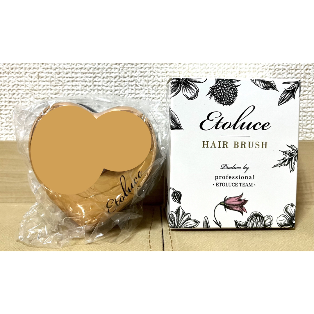 Etoluce(エトルーチェ)コンパクトヘアブラシ  ハート型 コスメ/美容のヘアケア/スタイリング(ヘアブラシ/クシ)の商品写真