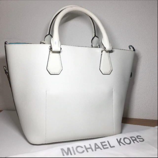 Michael Kors(マイケルコース)のマイケルコース 2way トートバッグ ホワイト レディースのバッグ(ショルダーバッグ)の商品写真