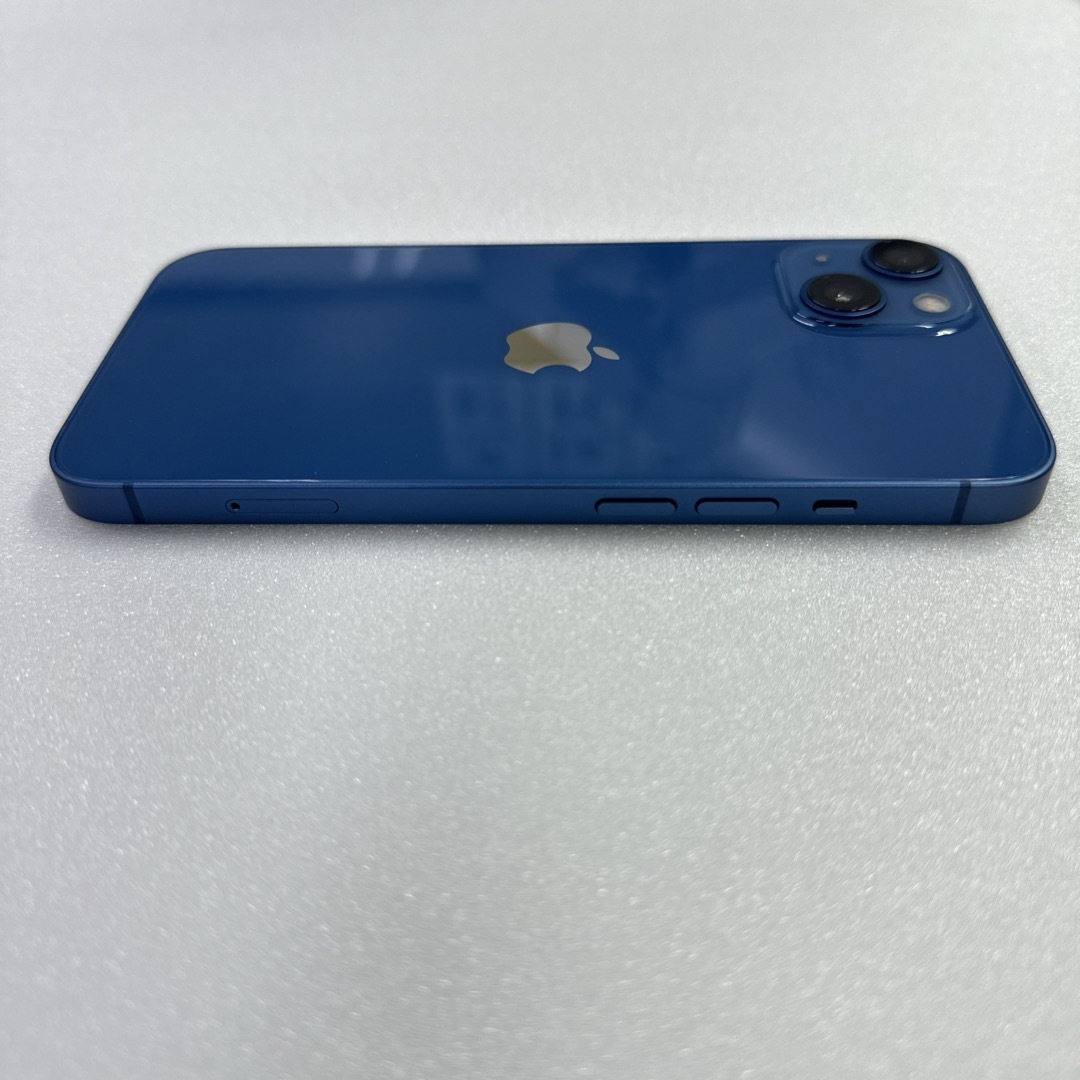 iPhone(アイフォーン)の美品☆iPhone13 ブルー 128GB SIMフリー スマホ/家電/カメラのスマートフォン/携帯電話(スマートフォン本体)の商品写真