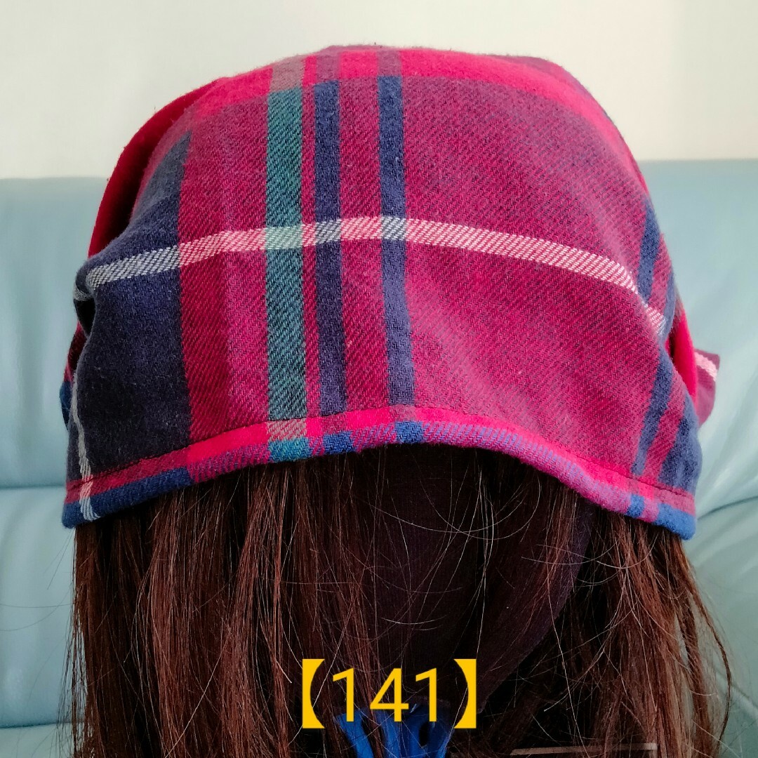 【141】医療帽子　ケア帽子　バンダナキャップ〈赤タータンチェック&デニム〉 レディースの帽子(ニット帽/ビーニー)の商品写真
