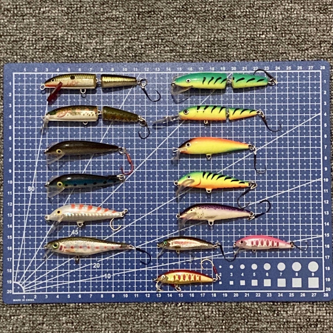 【期間限定値下げ〜12/17まで】Rapala ラパラ ルアー　まとめ売り スポーツ/アウトドアのフィッシング(ルアー用品)の商品写真